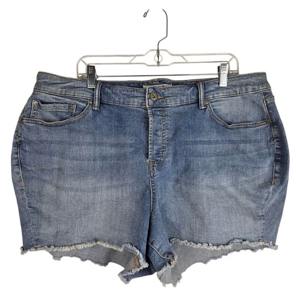 torrid Pants - Torrid Cut Off Raw Hem Shorts Sz 22 Button Fly Light Wash High Rise Blue